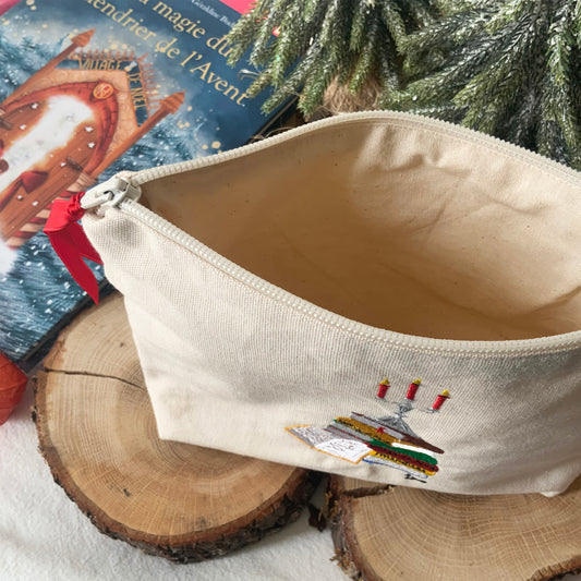 Trousse brodée - Livres