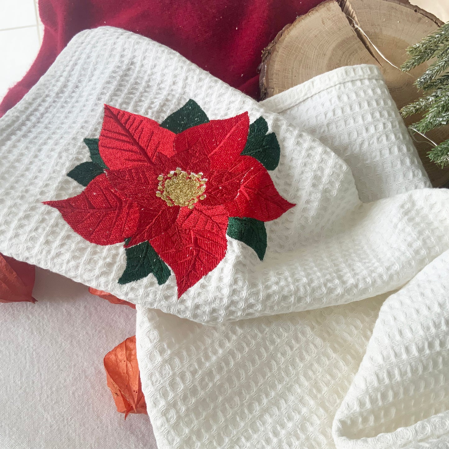 Torchon brodé - Étoiles de Noël